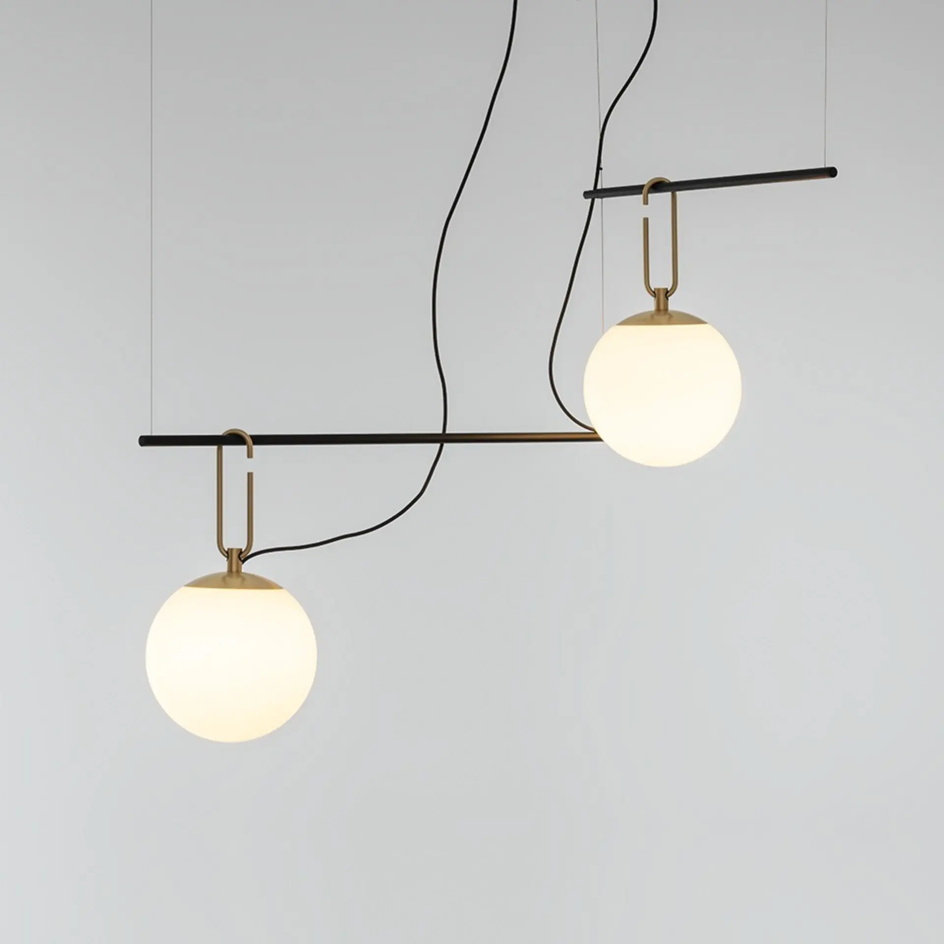 Artemide závěsné svítidlo nh S3 2 Arms E27 max 2x15 W