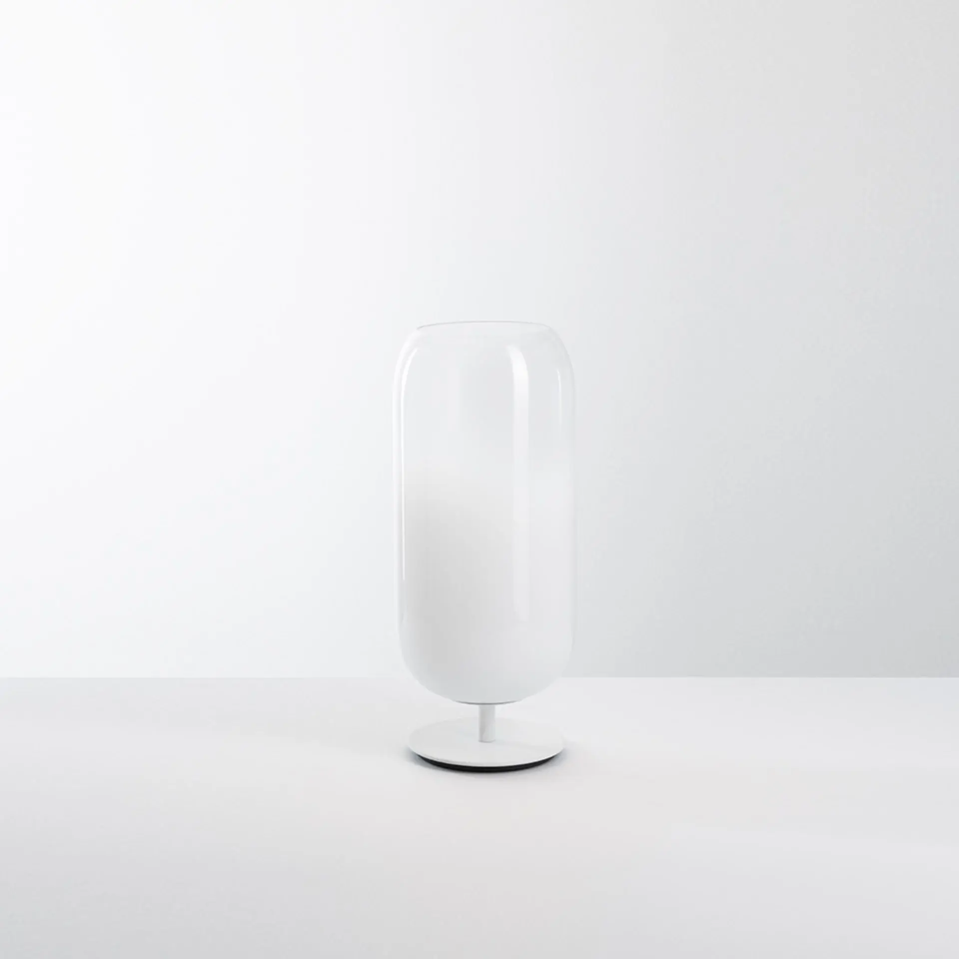 Artemide stolní lampa Gople Mini E14 5W Design Collection bílá