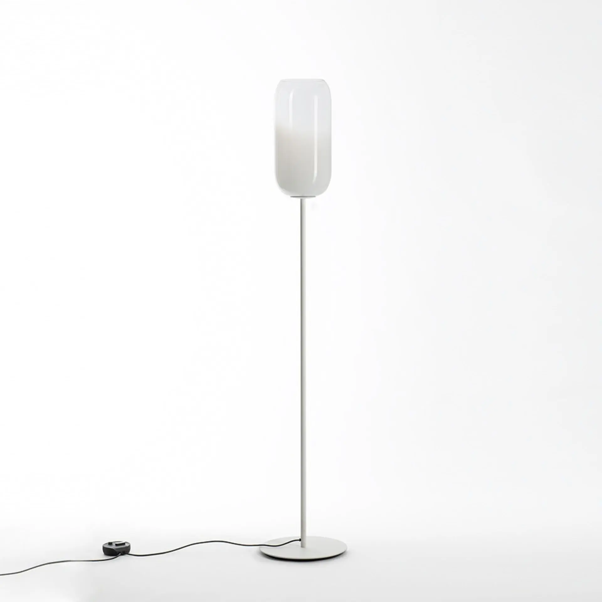 Artemide stojací lampa Gople E27 max 20 W Design Collection bílá