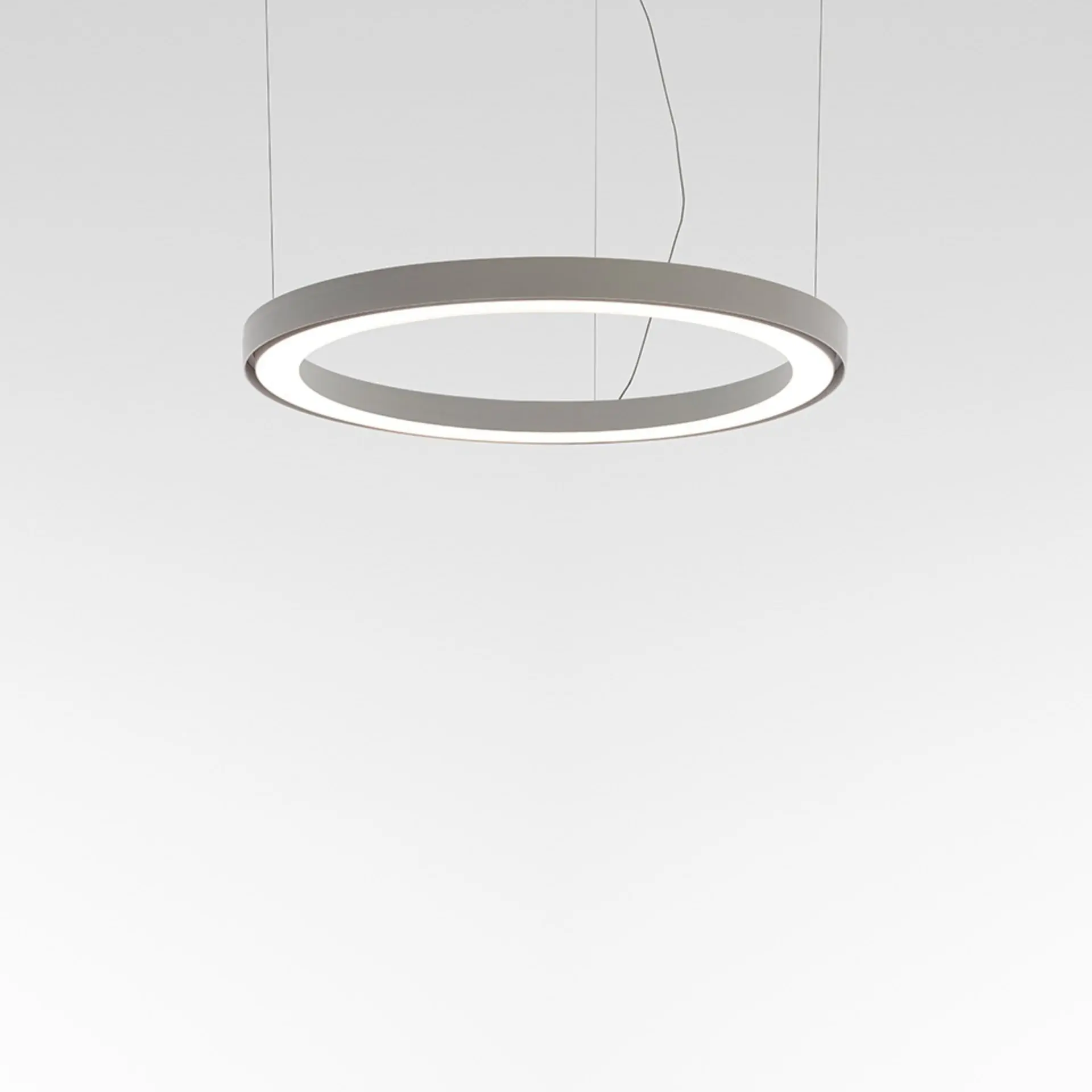 Artemide závěsné svítidlo Ripple Ring Ø700 50 W 3000K APP kompatibilní