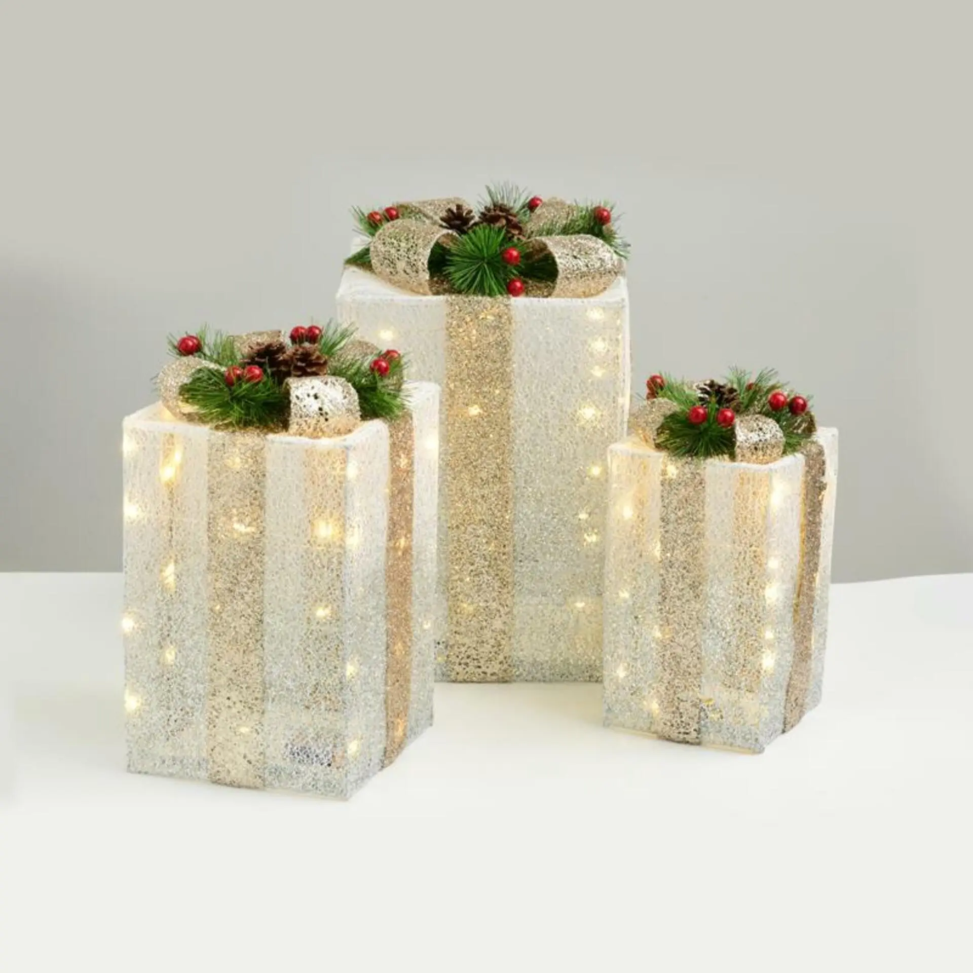 ACA Lighting bílá+stříbrná sada dárkové balíčky, šampaň zlatá 20+30+40 WW mini LED na baterie 3x3xAA IP20 30,36,41cm X11901116