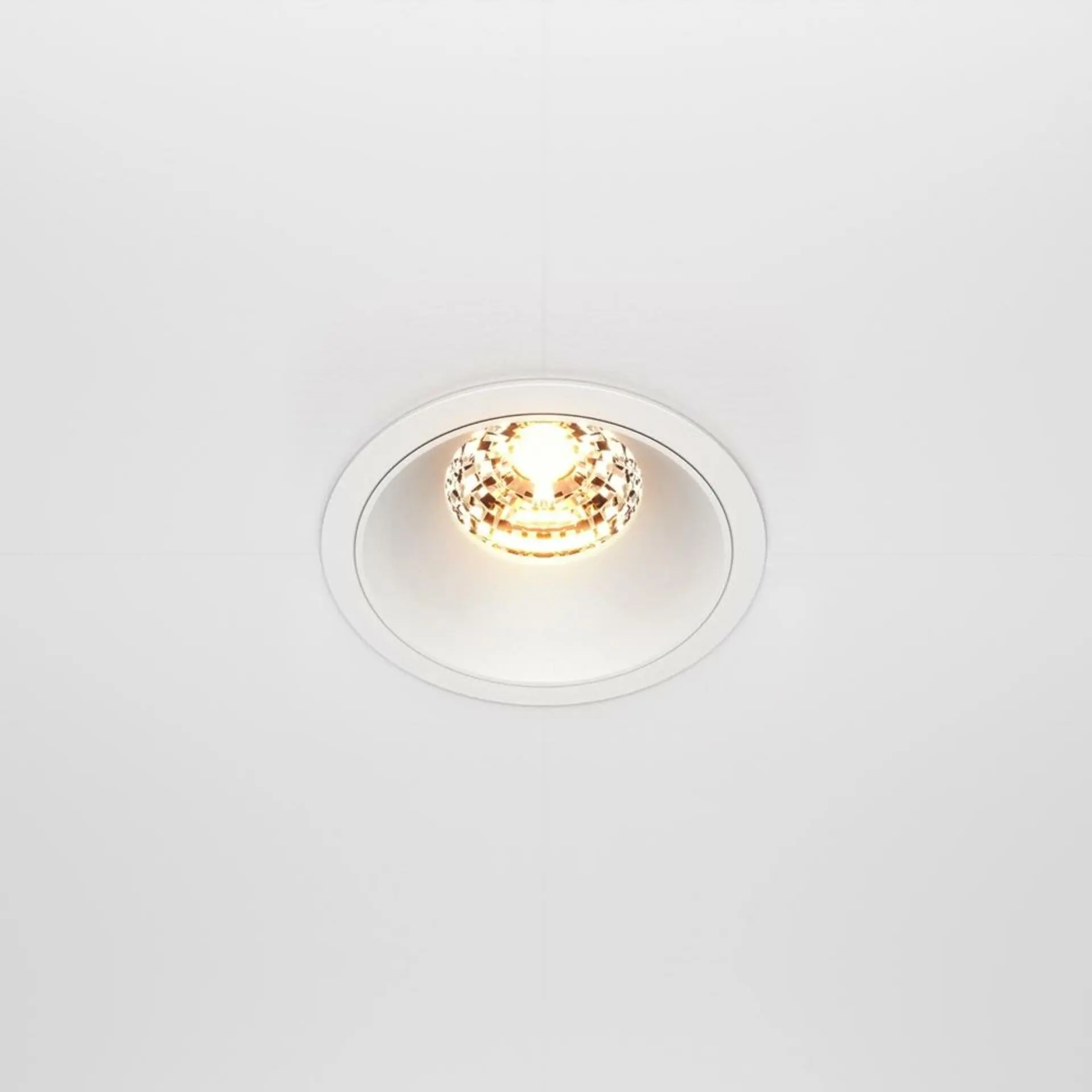 MAYTONI Vestavné svítidlo Alfa LED 2700K 1x15W 36d DL043-01-15W2.7K-RD-W-DE