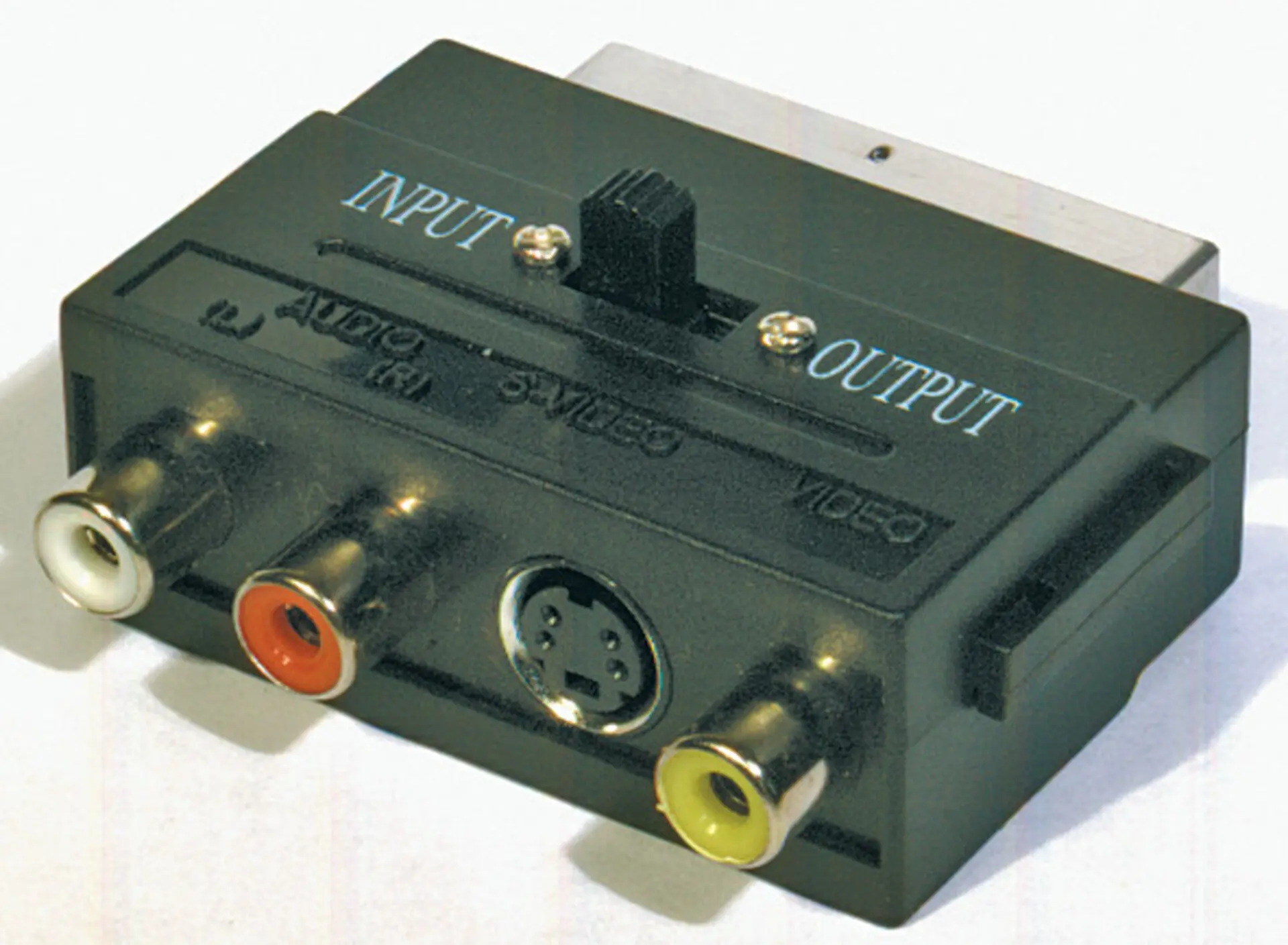 Redukce SCART na 3x CINCH + SVHS adaptér